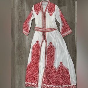 Traditional Abaya with stitch design